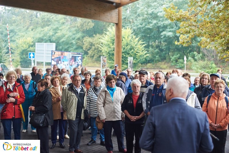 Nyugdíjas séta az Állatparkban