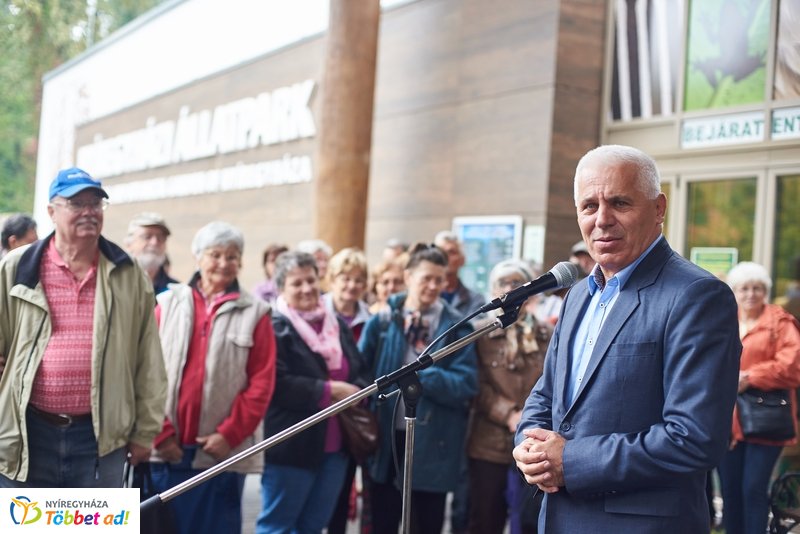 Nyugdíjas séta az Állatparkban