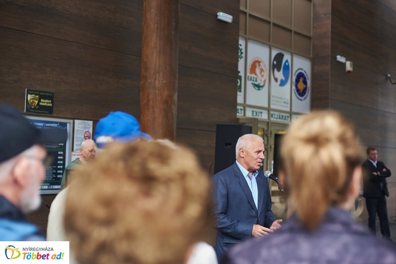 Nyugdíjas séta az Állatparkban