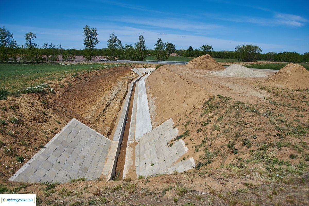 Nyulastó - csapadékelvezető építés 20200522