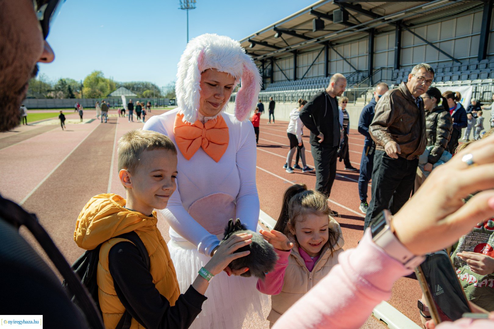 Nyuszi Futás 2024 a Nyíregyházi Atlétikai Centrumban