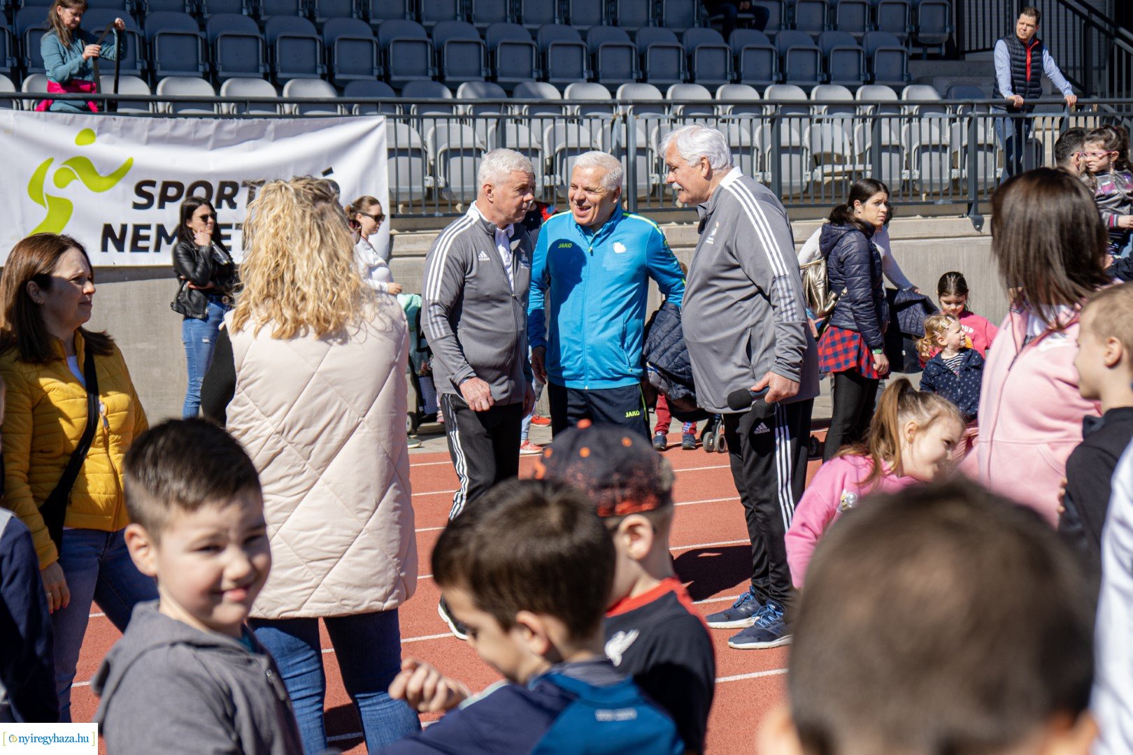 Nyuszi Futás 2024 a Nyíregyházi Atlétikai Centrumban