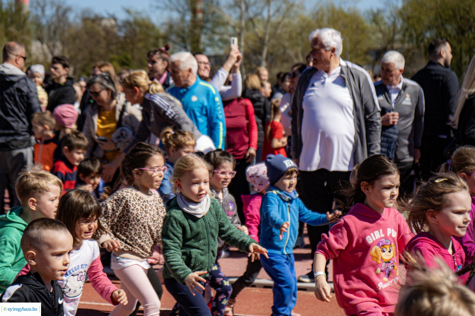 Nyuszi Futás 2024 a Nyíregyházi Atlétikai Centrumban