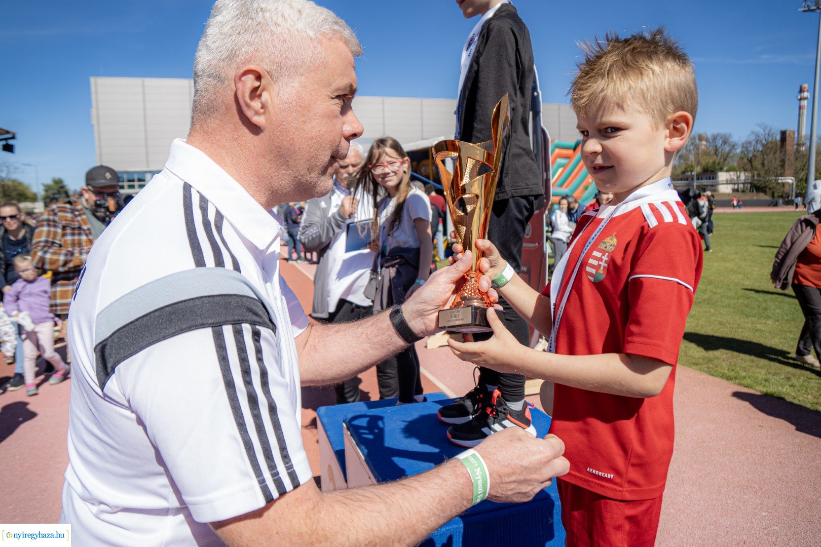 Nyuszi Futás 2024 a Nyíregyházi Atlétikai Centrumban