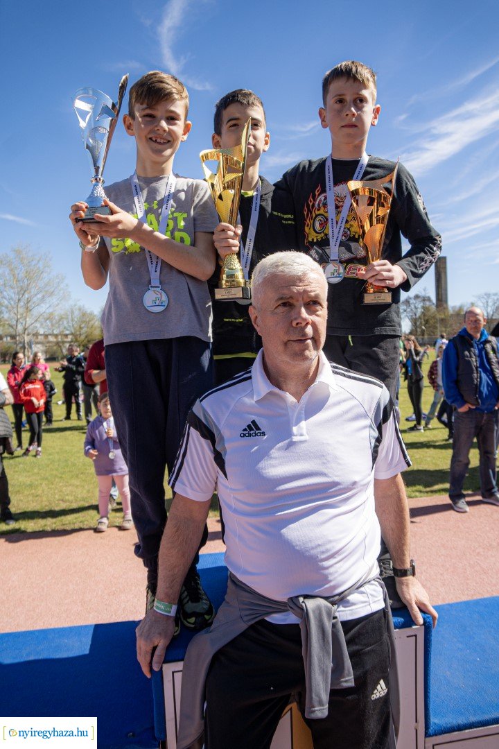 Nyuszi Futás 2024 a Nyíregyházi Atlétikai Centrumban