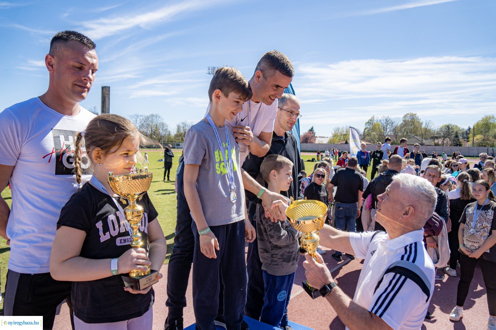 Nyuszi Futás 2024 a Nyíregyházi Atlétikai Centrumban