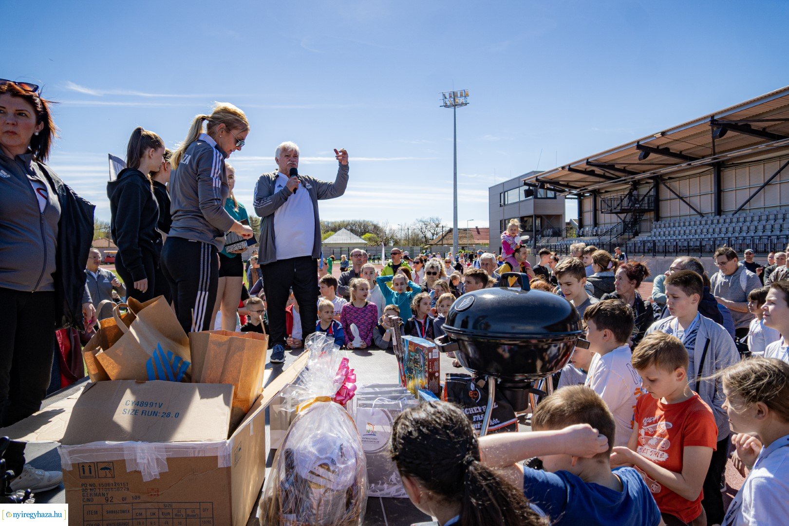 Nyuszi Futás 2024 a Nyíregyházi Atlétikai Centrumban