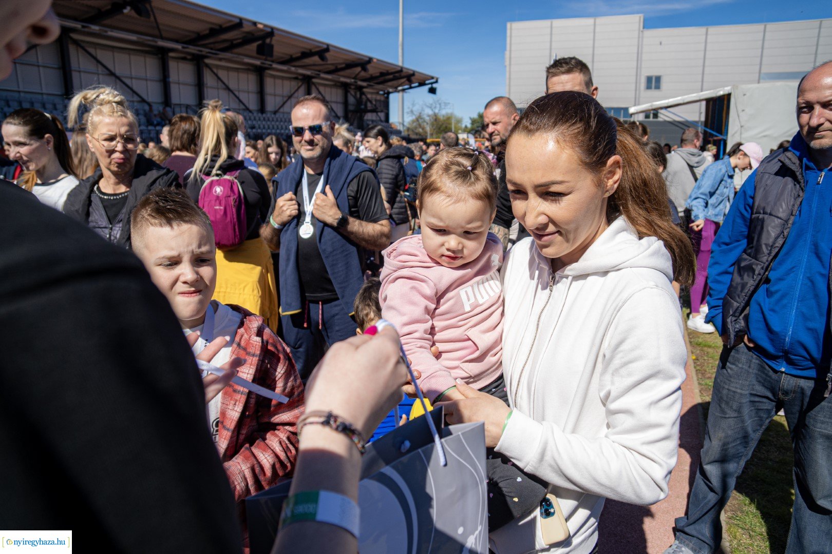 Nyuszi Futás 2024 a Nyíregyházi Atlétikai Centrumban