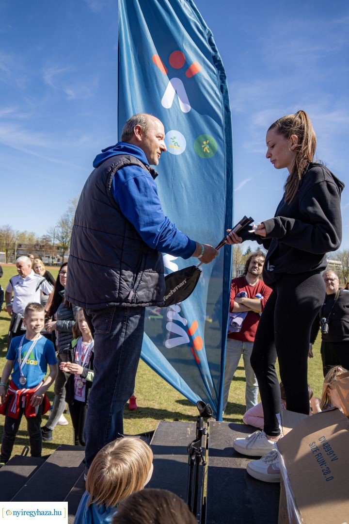 Nyuszi Futás 2024 a Nyíregyházi Atlétikai Centrumban