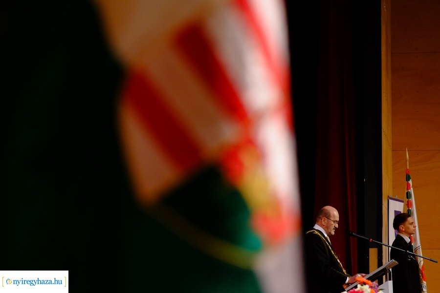 Diploma átadó az egyetemen 20230311