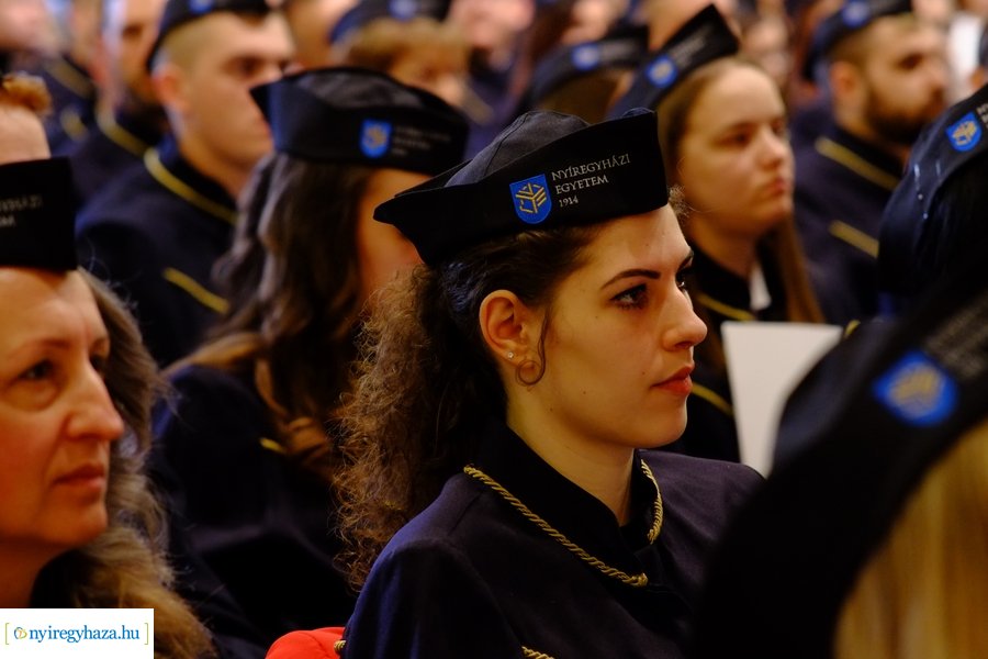 Diploma átadó az egyetemen 20230311