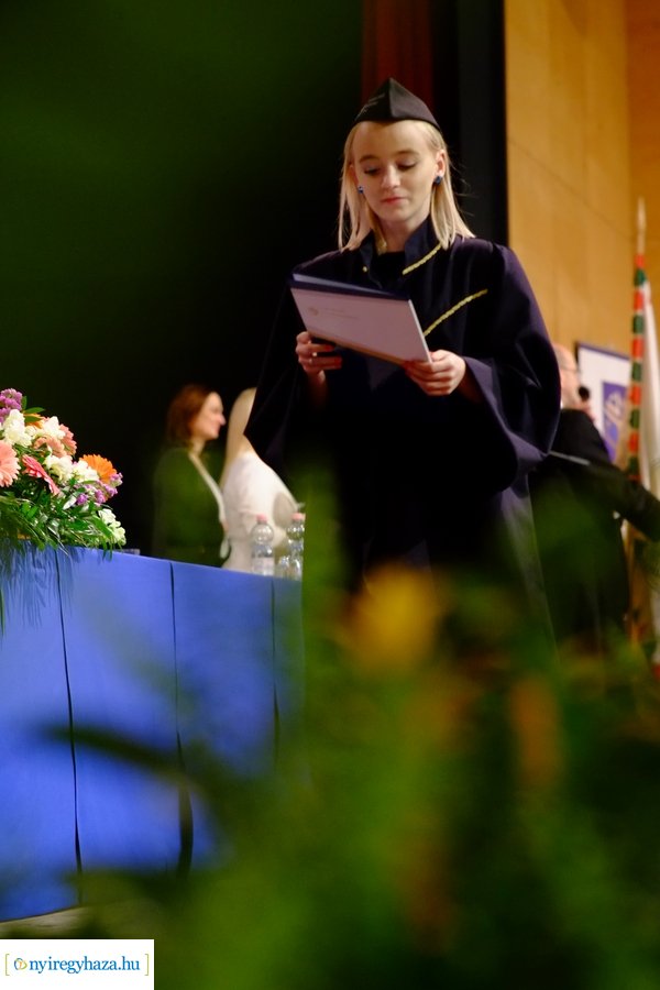 Diploma átadó az egyetemen 20230311