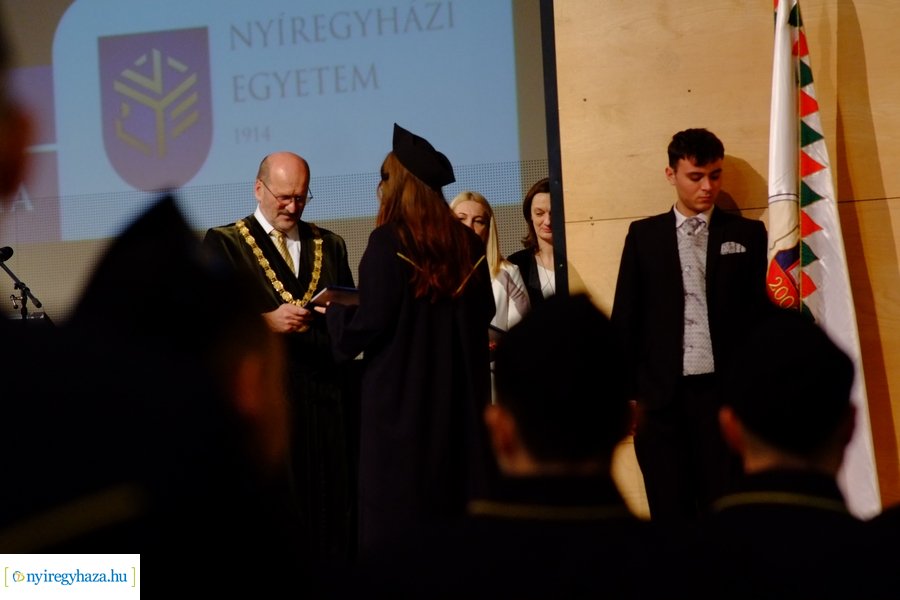 Diploma átadó az egyetemen 20230311