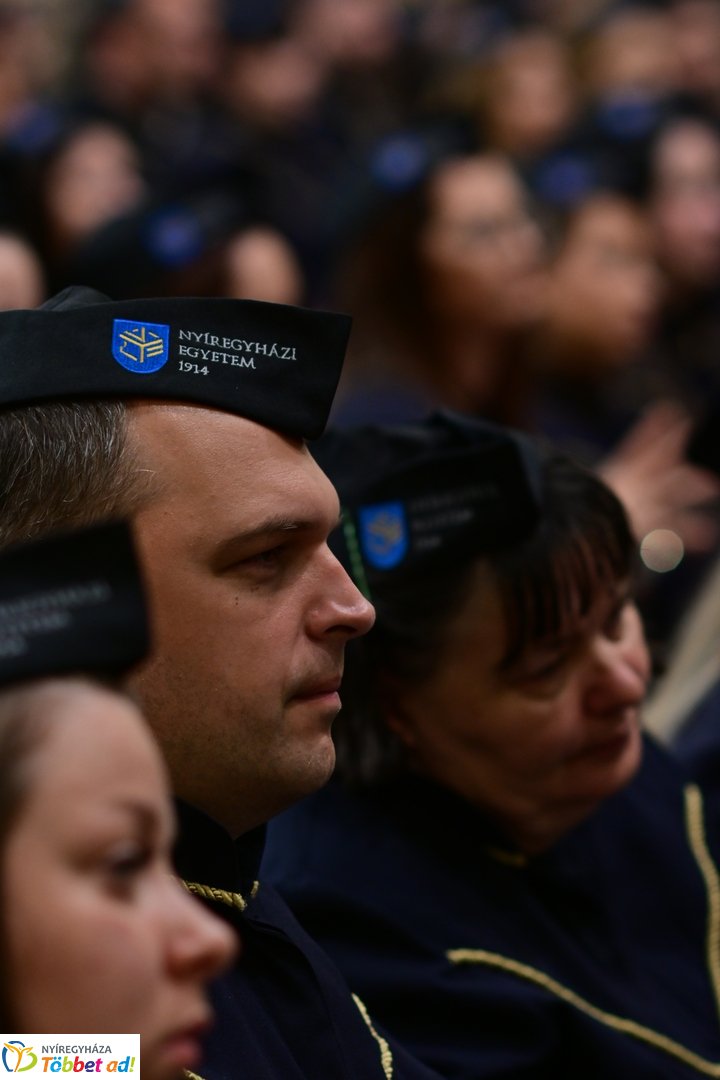 Oklevélátadó Ünnepi Szenátusi Ülés az egyetemen 2025 júliusában