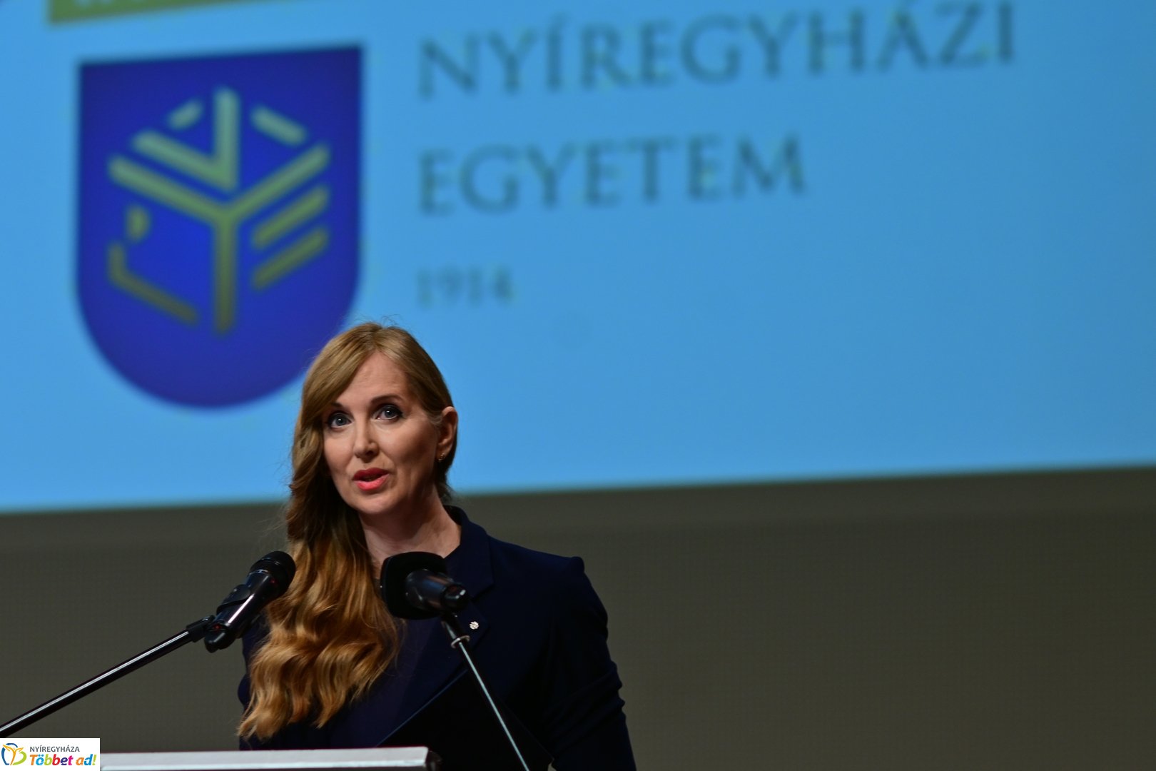 Oklevélátadó Ünnepi Szenátusi Ülés az egyetemen 2025 júliusában