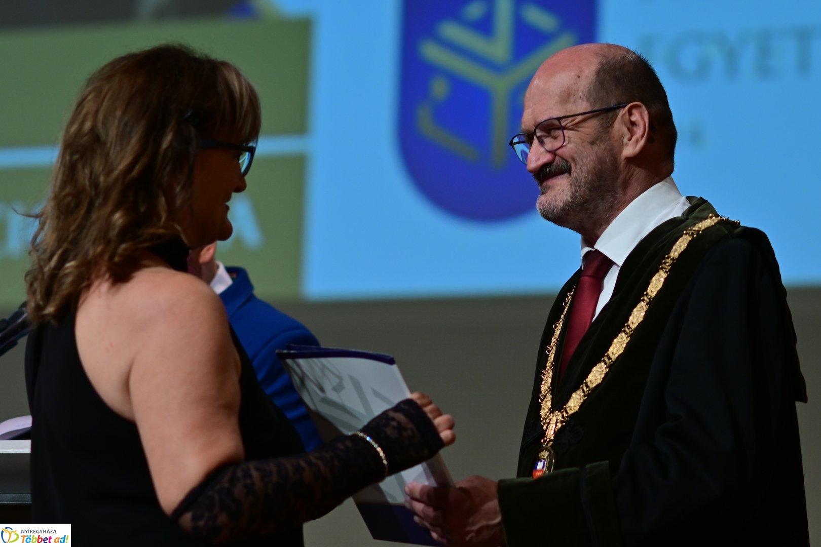 Oklevélátadó Ünnepi Szenátusi Ülés az egyetemen 2025 júliusában