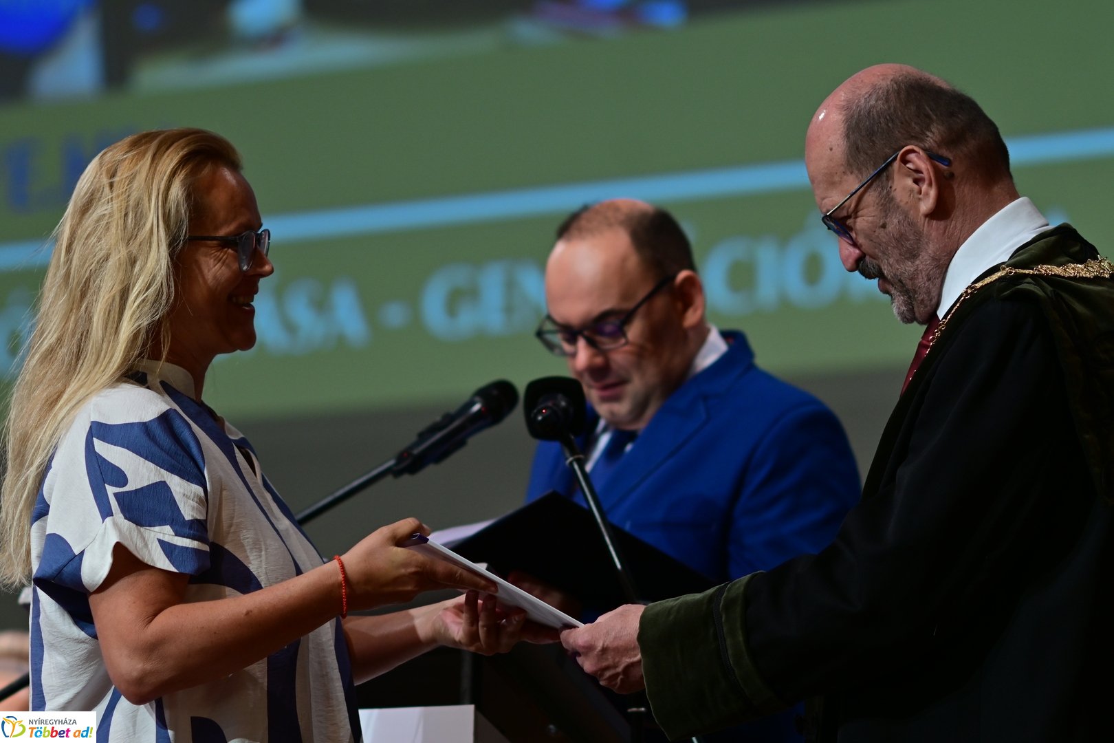 Oklevélátadó Ünnepi Szenátusi Ülés az egyetemen 2025 júliusában