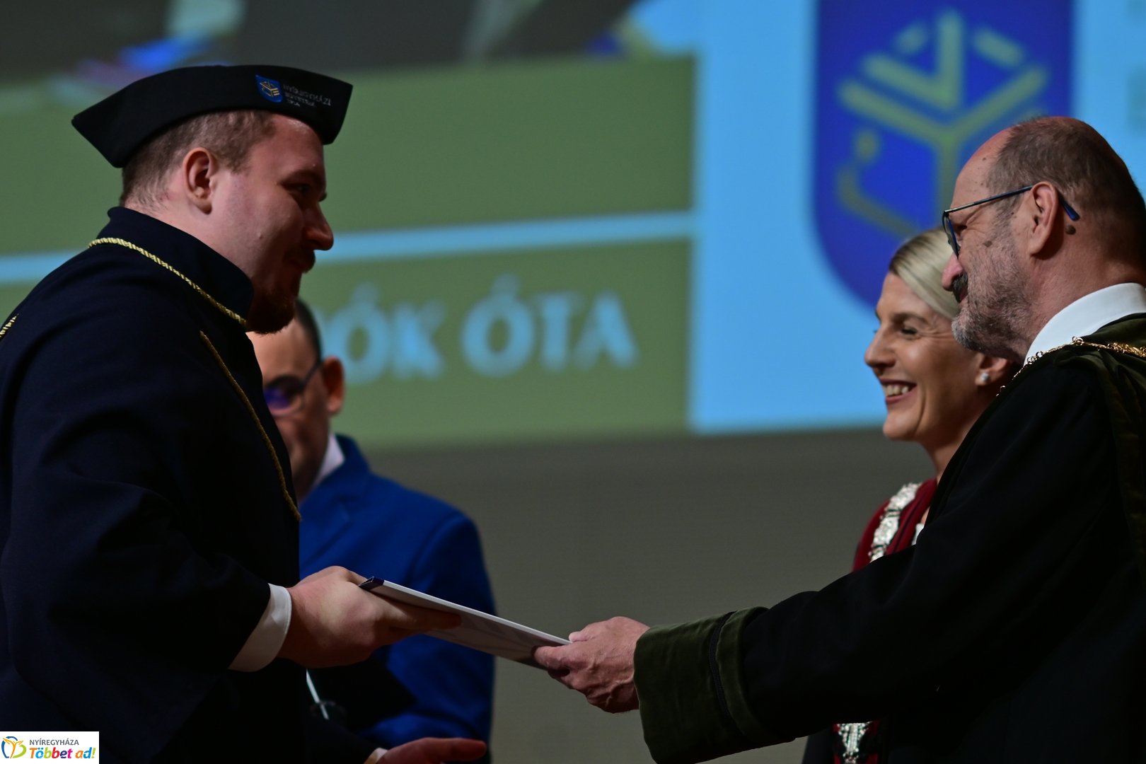 Oklevélátadó Ünnepi Szenátusi Ülés az egyetemen 2025 júliusában