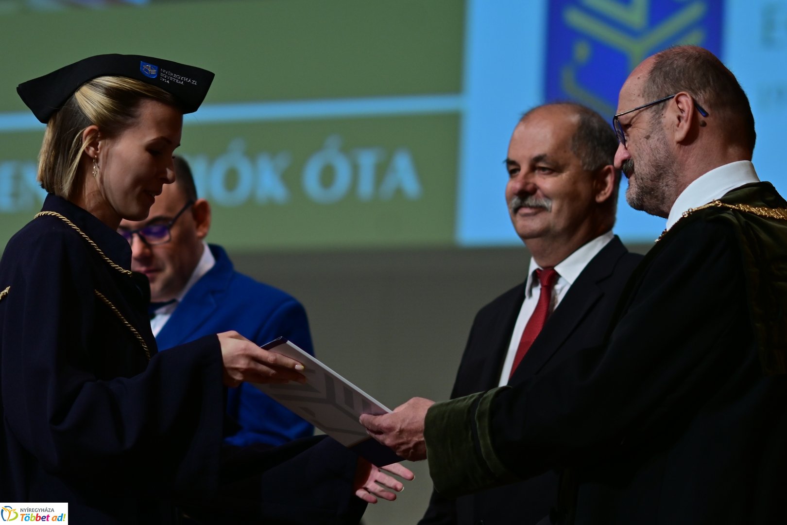 Oklevélátadó Ünnepi Szenátusi Ülés az egyetemen 2025 júliusában