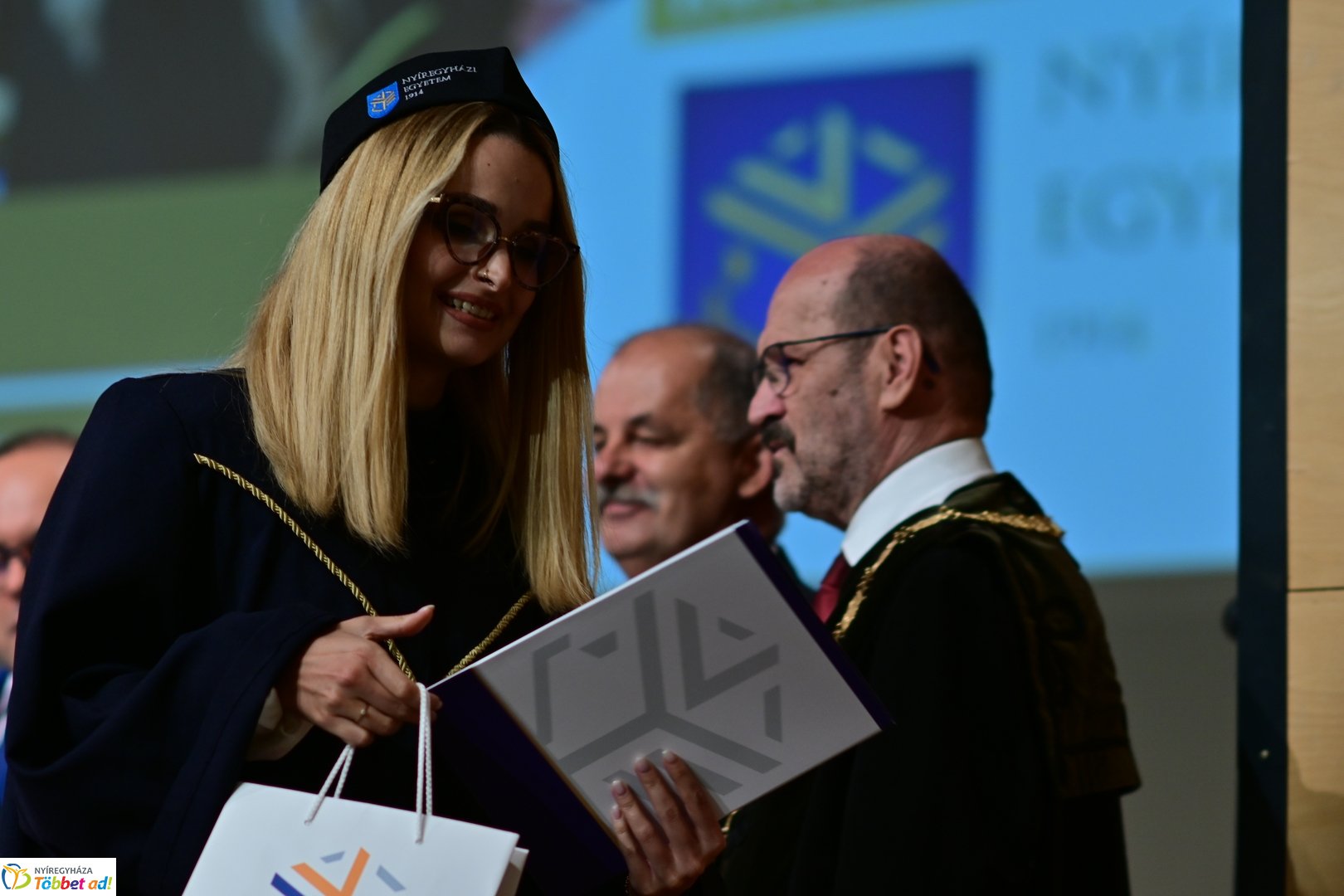 Oklevélátadó Ünnepi Szenátusi Ülés az egyetemen 2025 júliusában