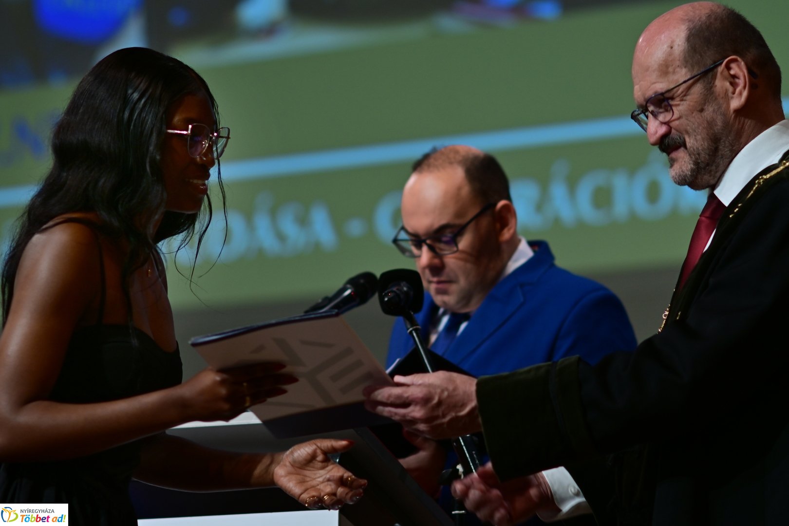 Oklevélátadó Ünnepi Szenátusi Ülés az egyetemen 2025 júliusában