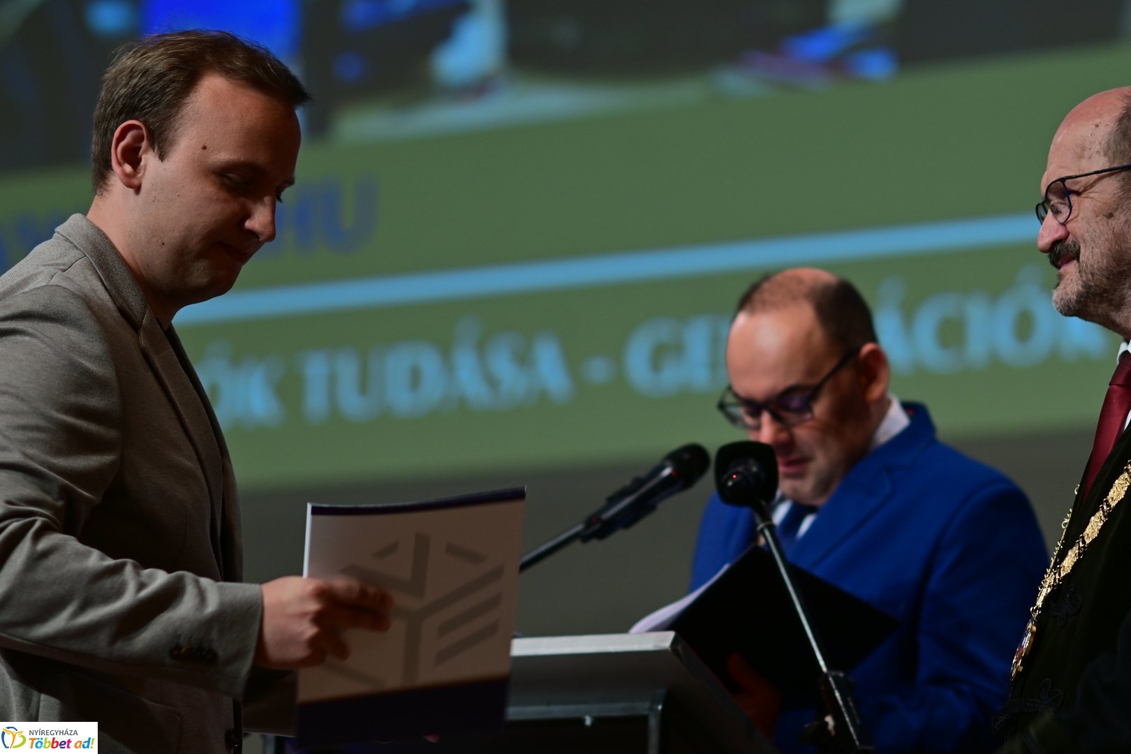 Oklevélátadó Ünnepi Szenátusi Ülés az egyetemen 2025 júliusában