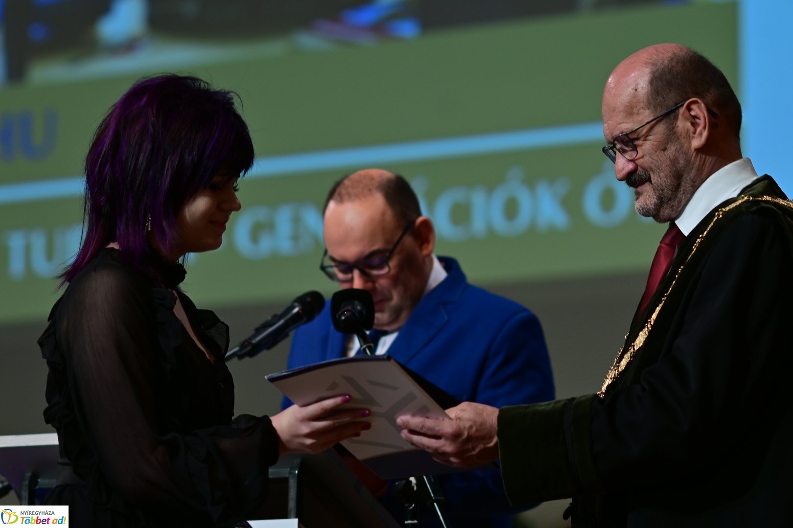 Oklevélátadó Ünnepi Szenátusi Ülés az egyetemen 2025 júliusában