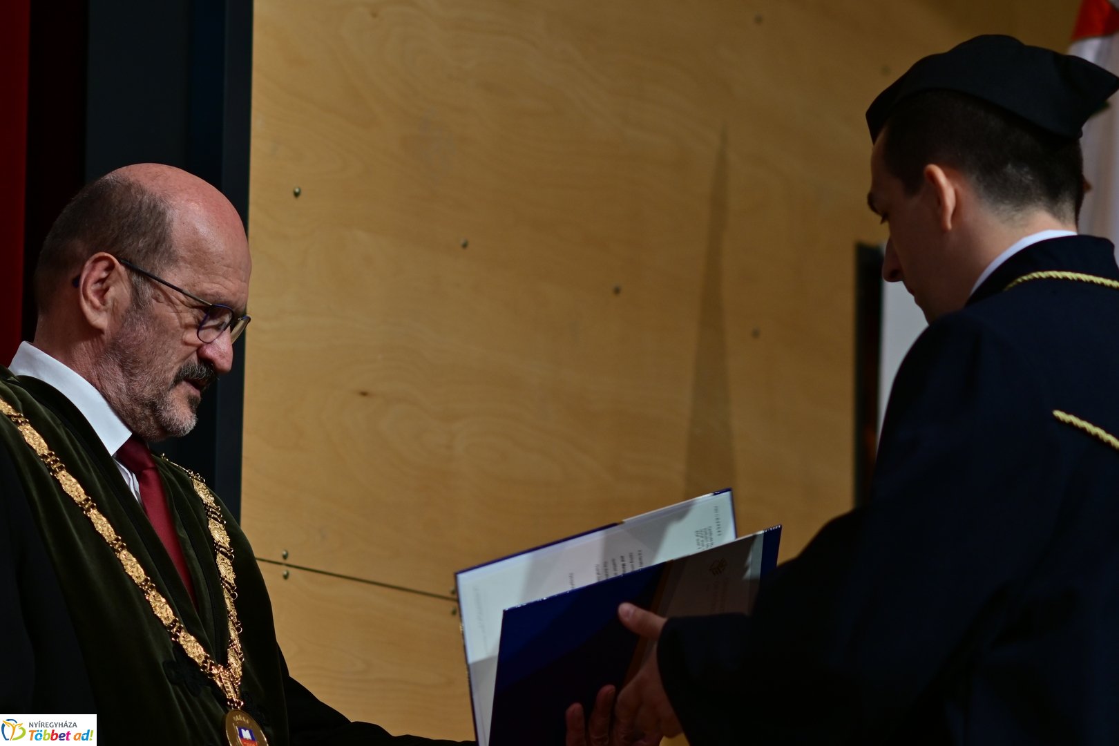 Oklevélátadó Ünnepi Szenátusi Ülés az egyetemen 2025 júliusában