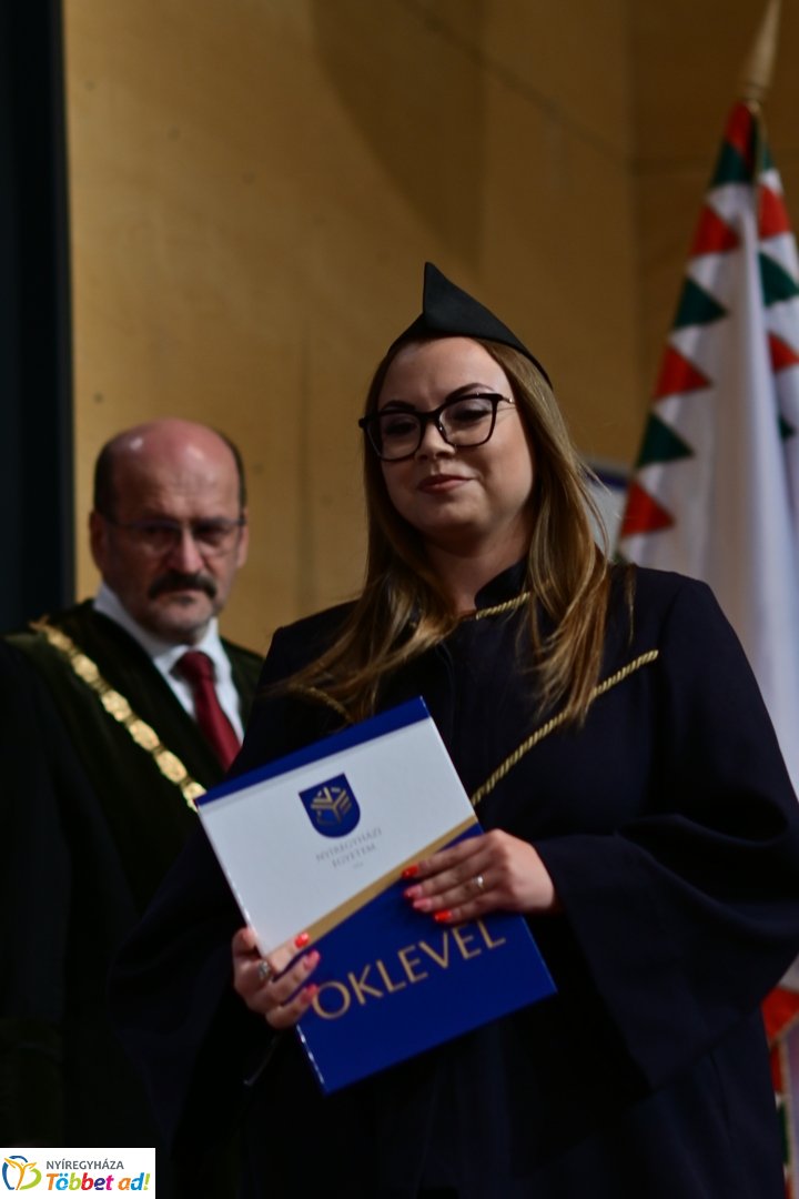 Oklevélátadó Ünnepi Szenátusi Ülés az egyetemen 2025 júliusában