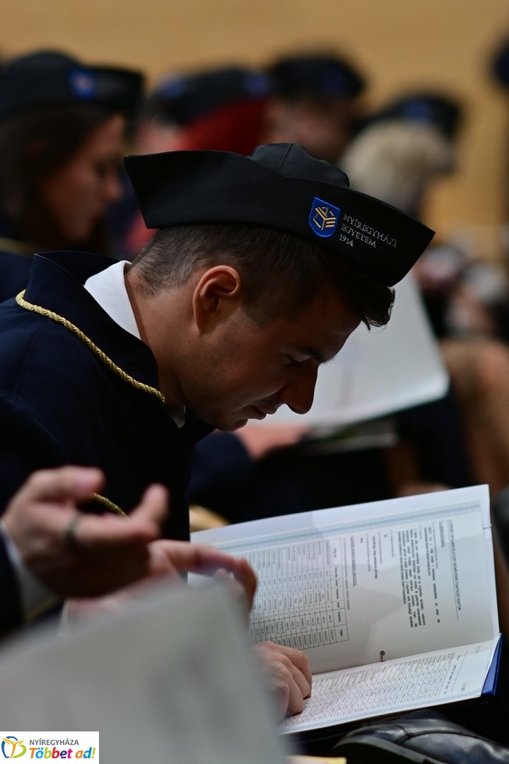 Oklevélátadó Ünnepi Szenátusi Ülés az egyetemen 2025 júliusában