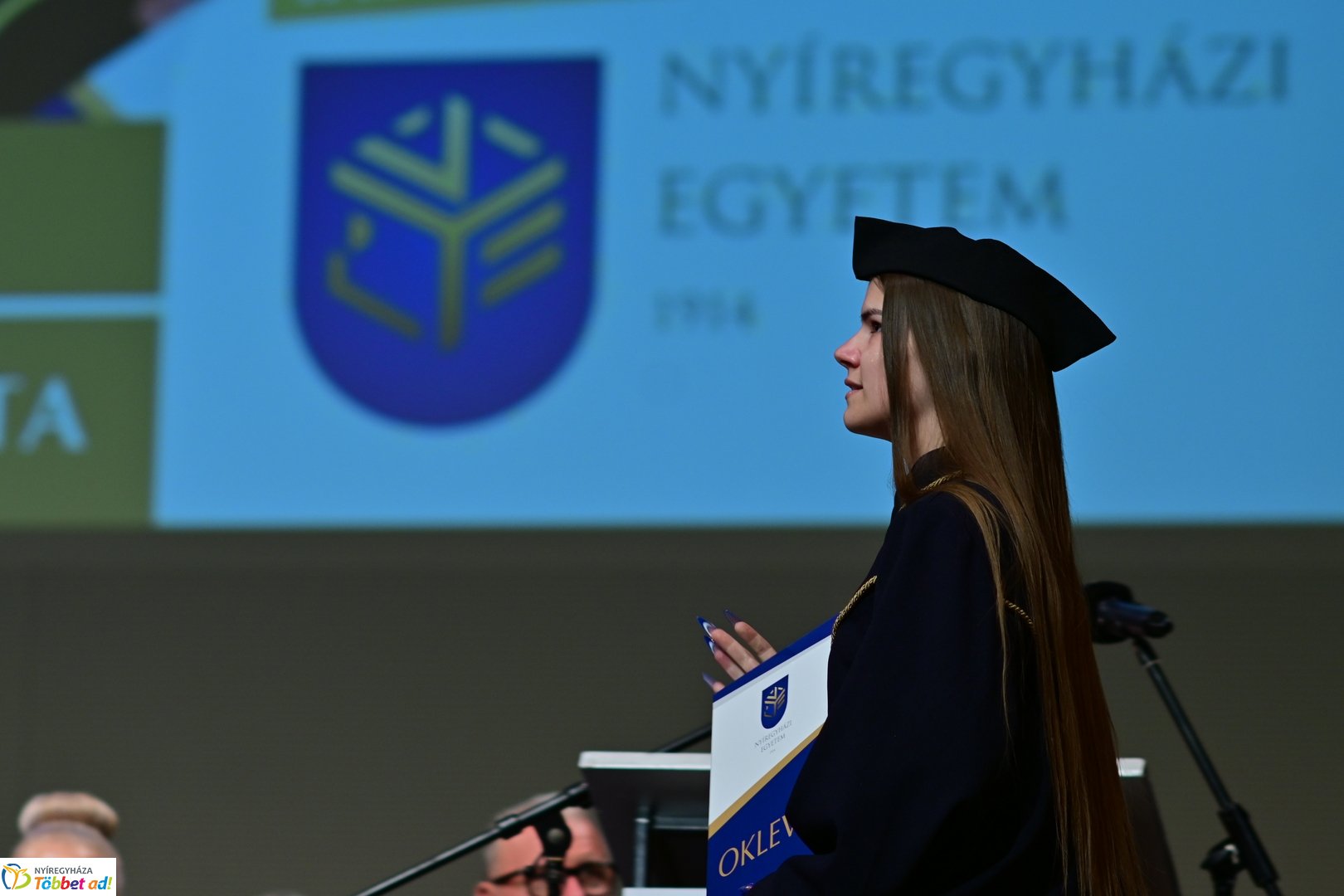 Oklevélátadó Ünnepi Szenátusi Ülés az egyetemen 2025 júliusában