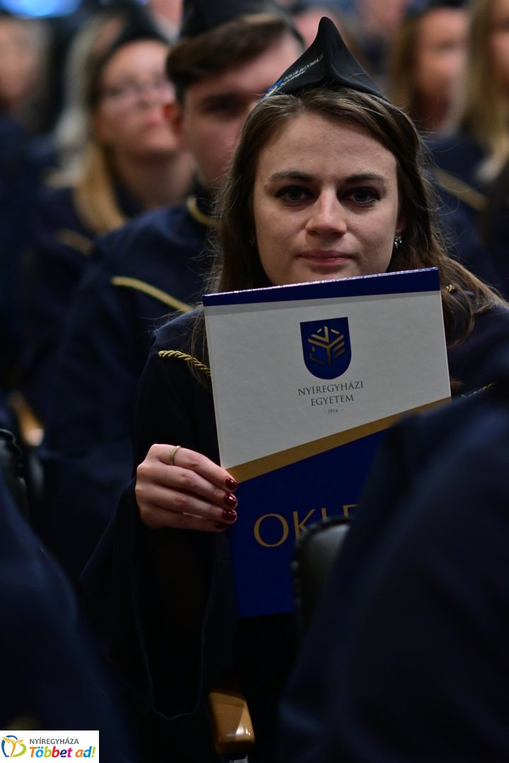 Oklevélátadó Ünnepi Szenátusi Ülés az egyetemen 2025 júliusában