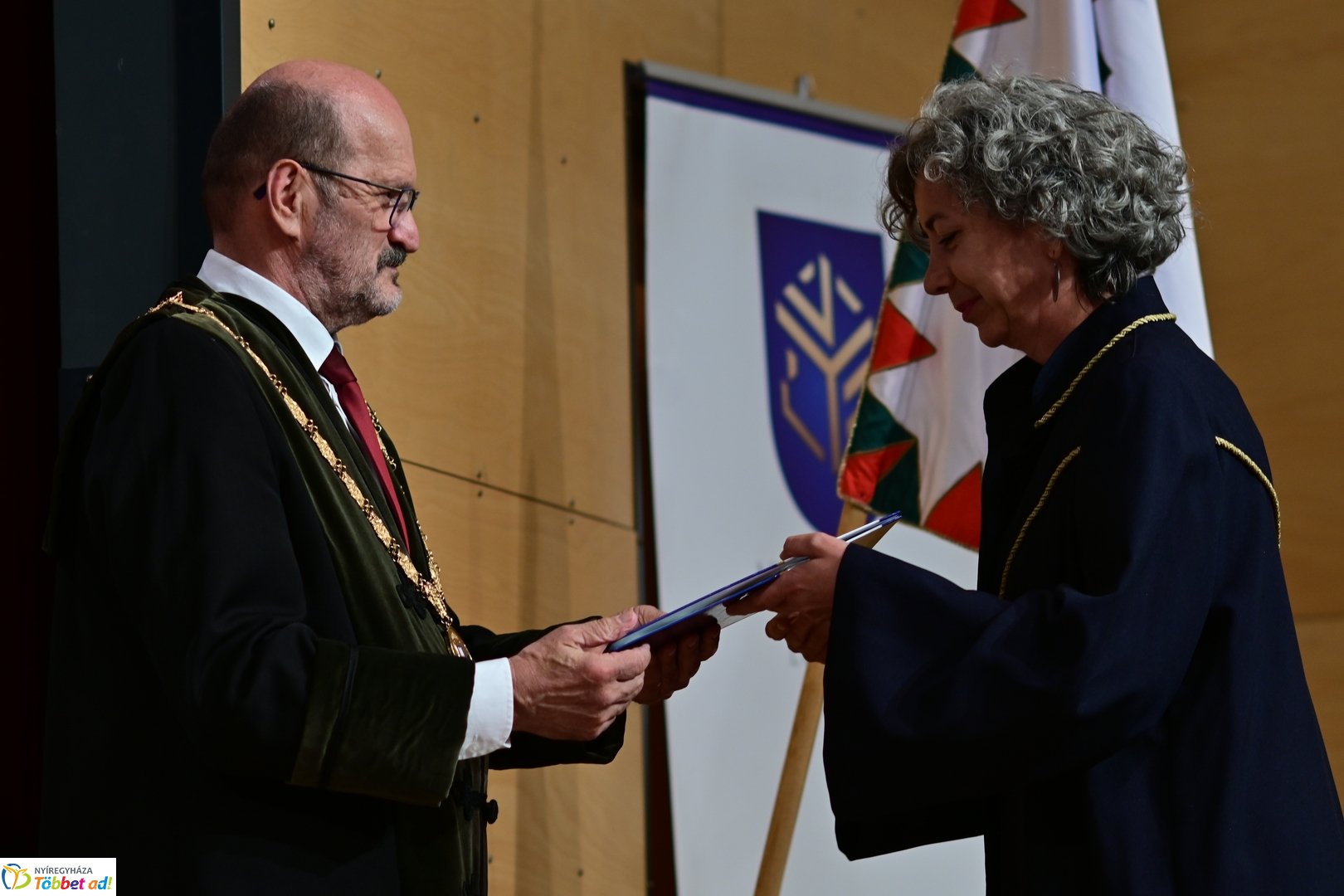 Oklevélátadó Ünnepi Szenátusi Ülés az egyetemen 2025 júliusában