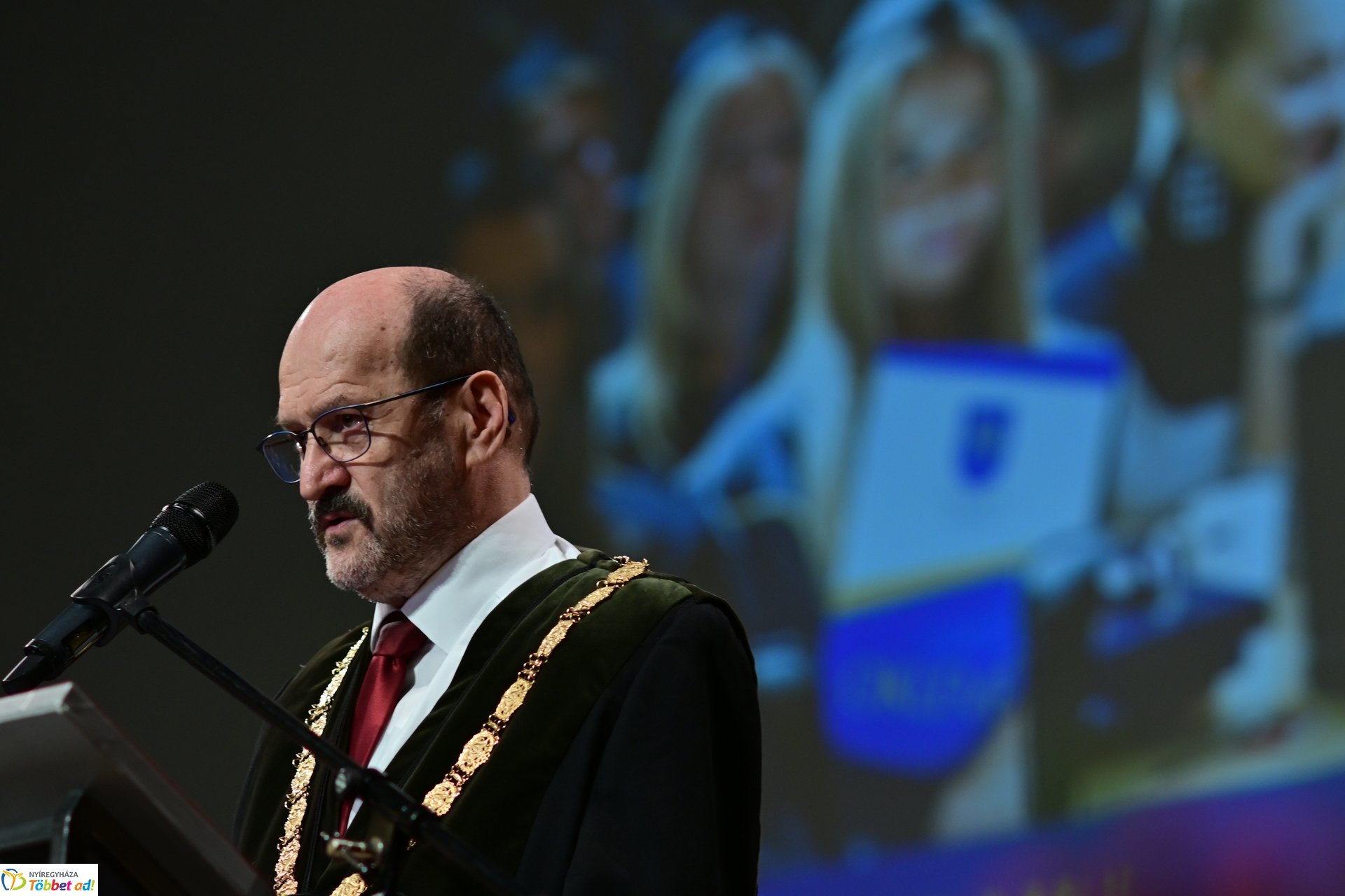 Oklevélátadó Ünnepi Szenátusi Ülés a Nyíregyházi Egyetemen 2025 februárjában