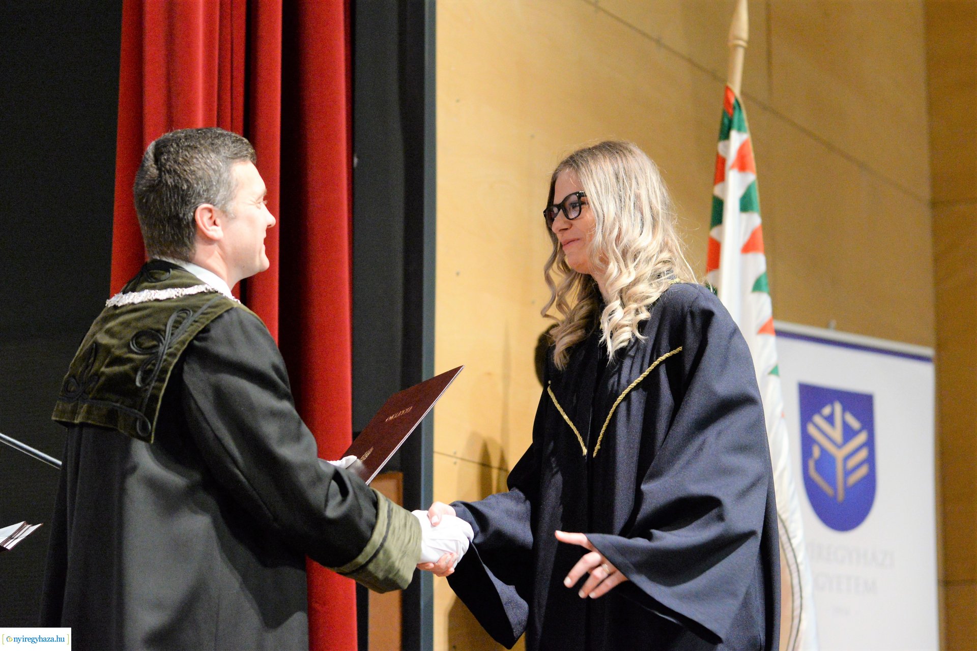 Oklevélátadó ünnepség a Nyíregyházi Egyetemen