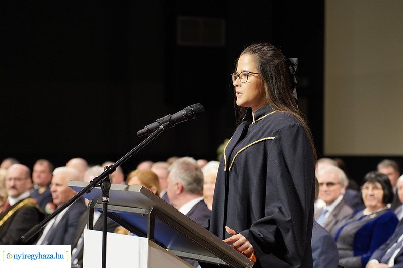 Oklevélátadó ünnepség az egyetemen