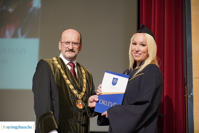 Oklevélátadó ünnepség az egyetemen