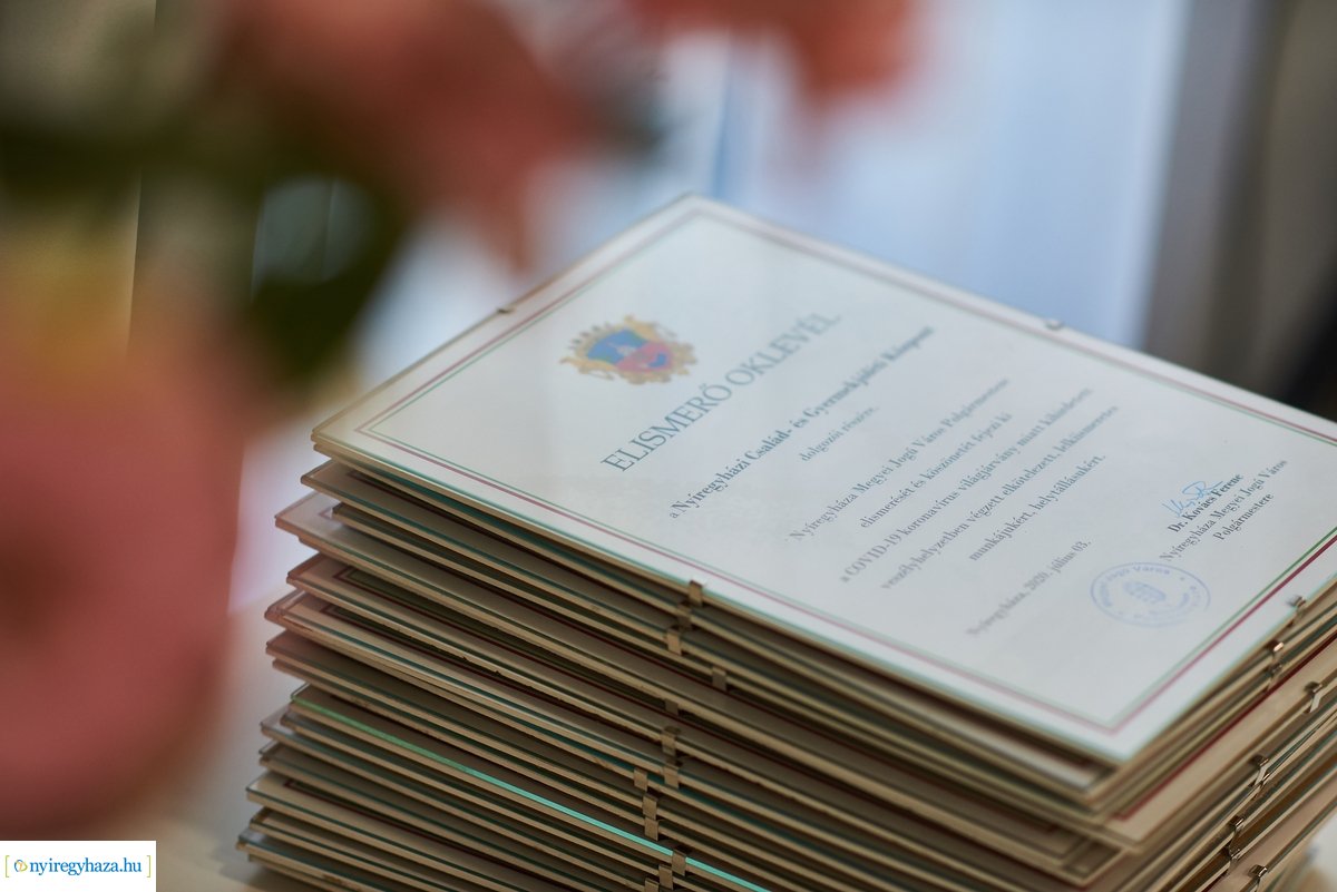 Oklevelek átadása a Kállay Kúriában