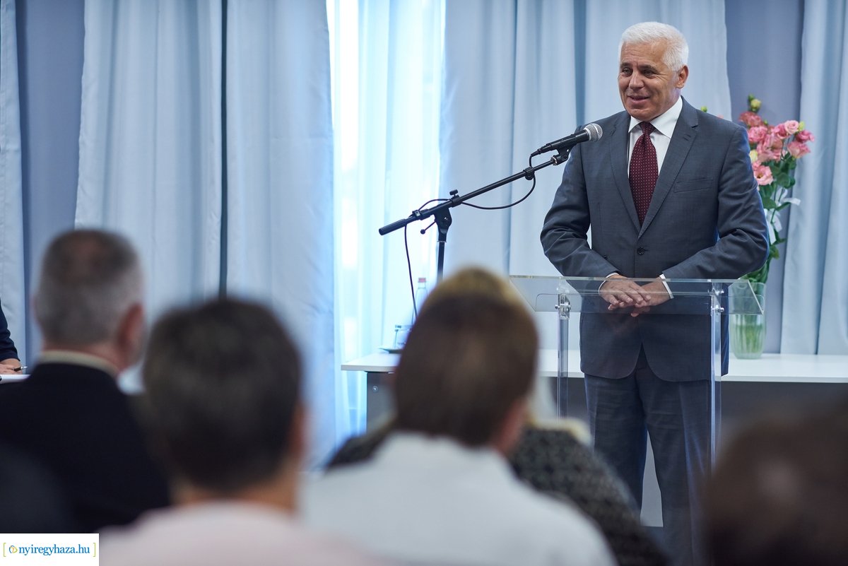 Oklevelek átadása a Kállay Kúriában