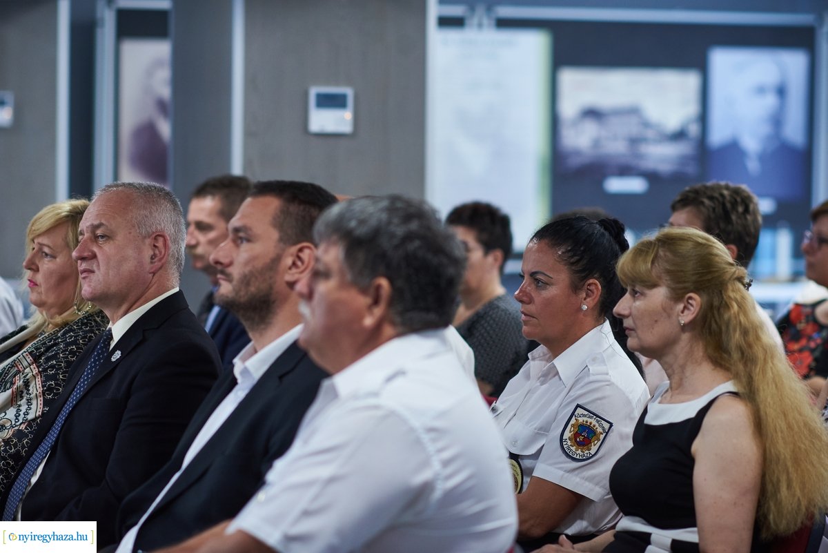 Oklevelek átadása a Kállay Kúriában