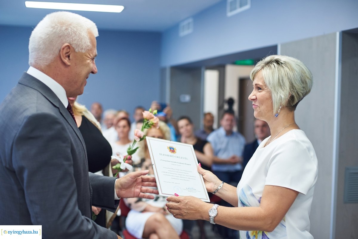 Oklevelek átadása a Kállay Kúriában