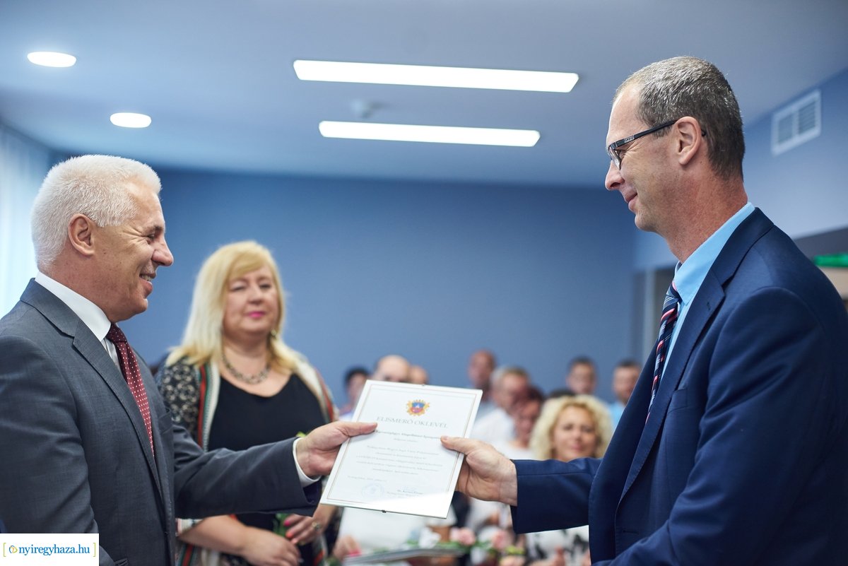 Oklevelek átadása a Kállay Kúriában