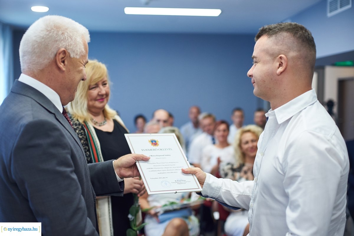 Oklevelek átadása a Kállay Kúriában