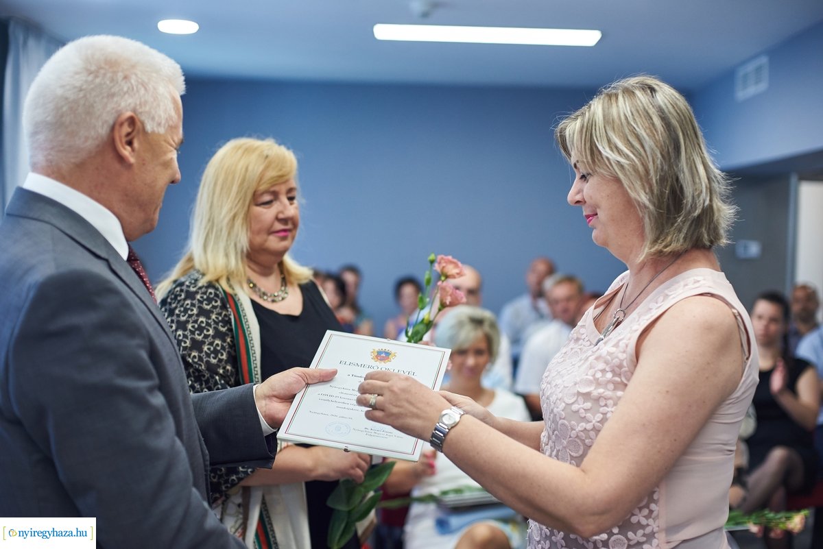 Oklevelek átadása a Kállay Kúriában