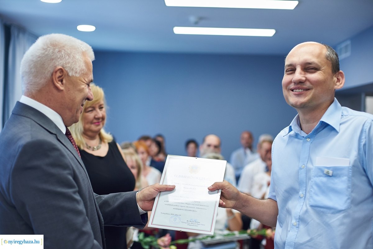 Oklevelek átadása a Kállay Kúriában