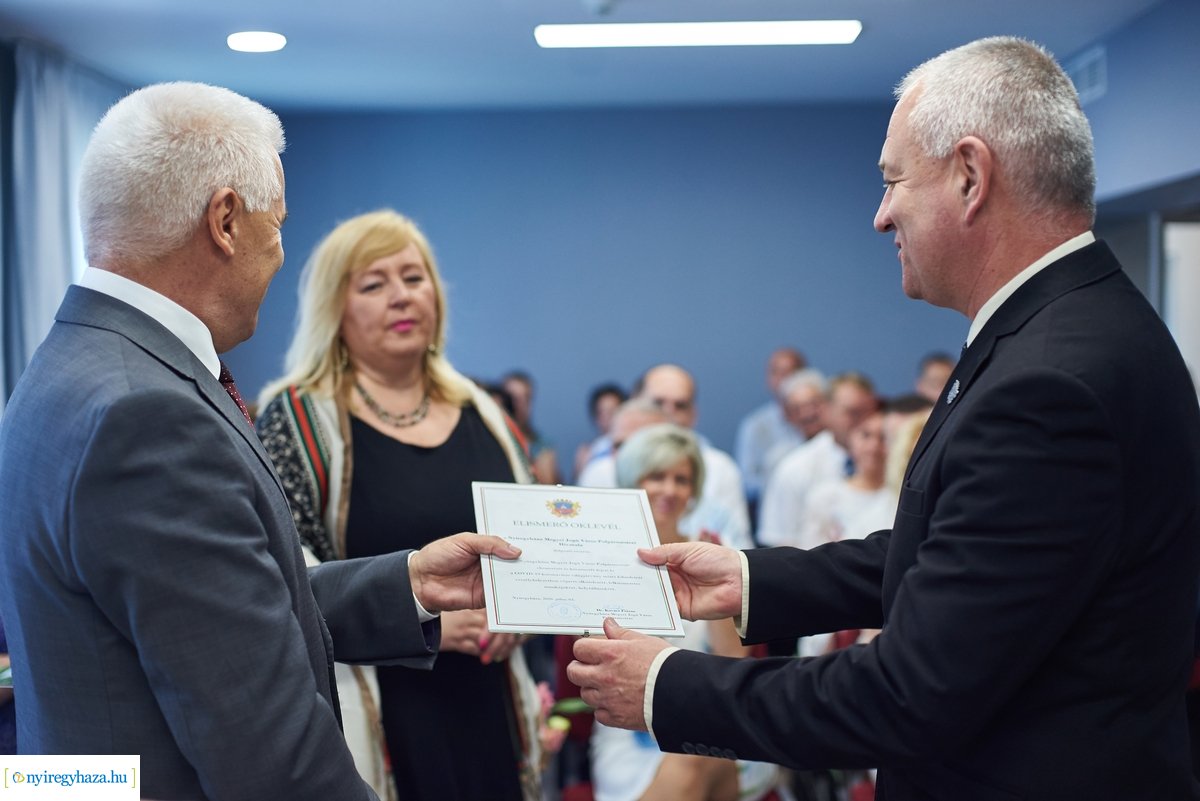 Oklevelek átadása a Kállay Kúriában