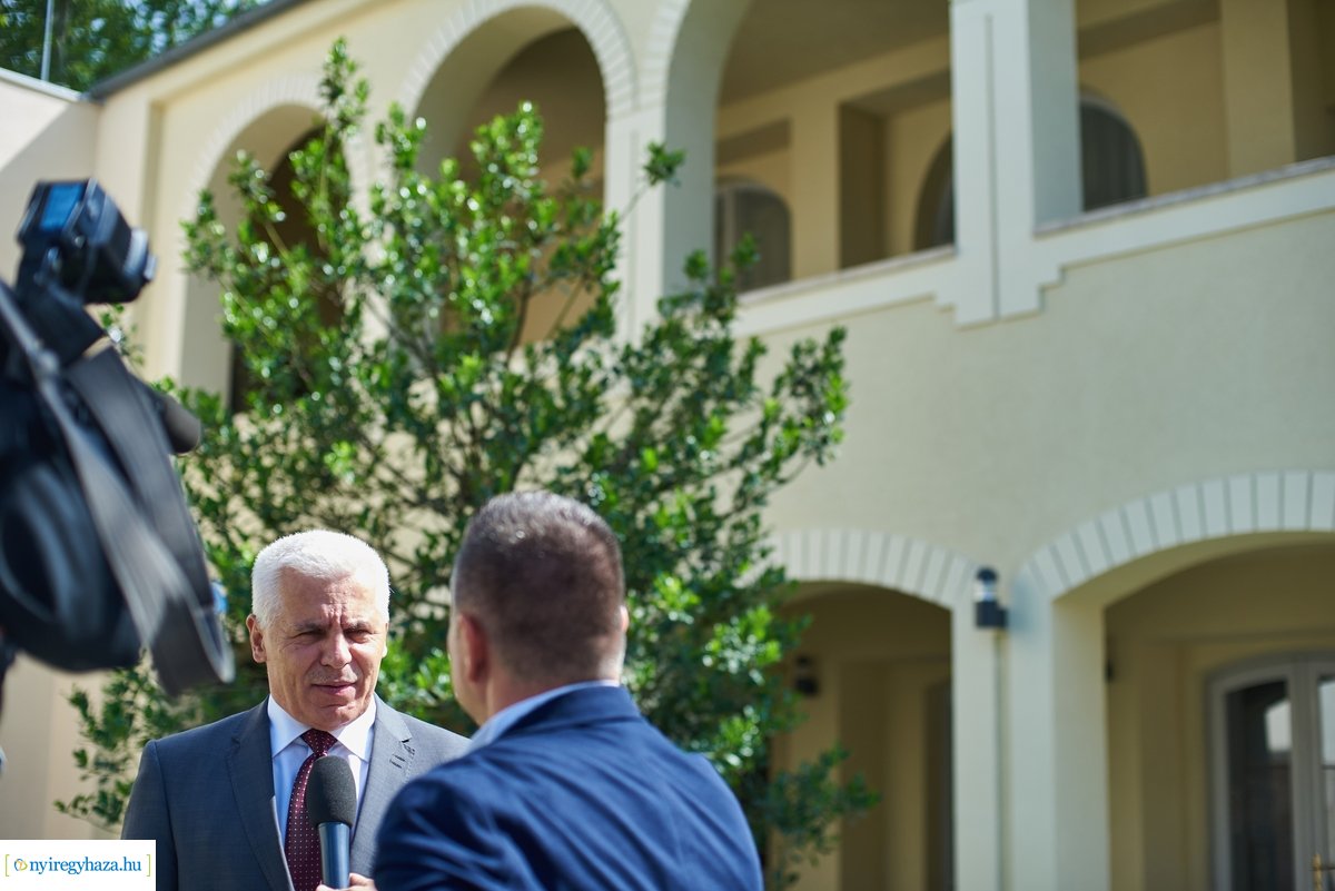 Oklevelek átadása a Kállay Kúriában