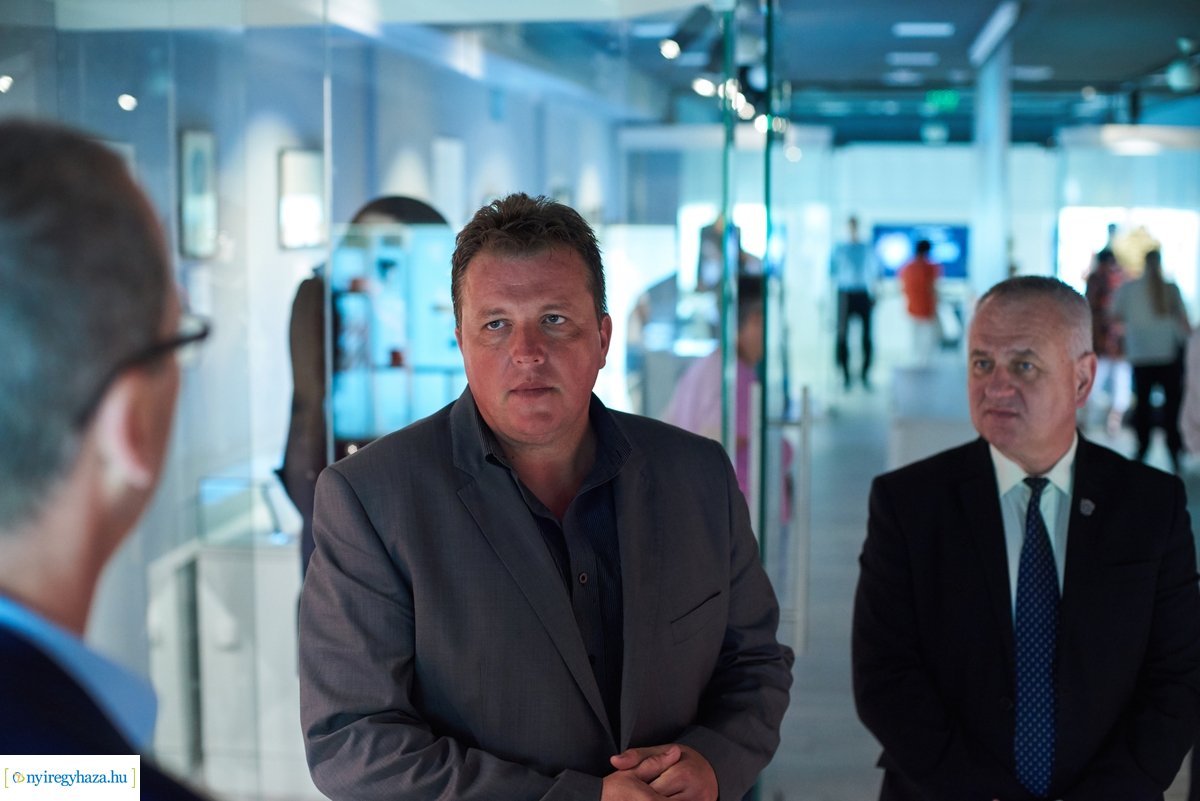 Oklevelek átadása a Kállay Kúriában