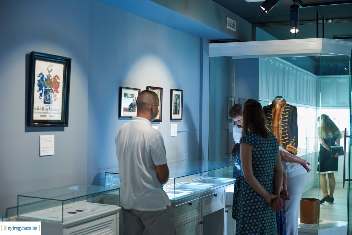 Oklevelek átadása a Kállay Kúriában