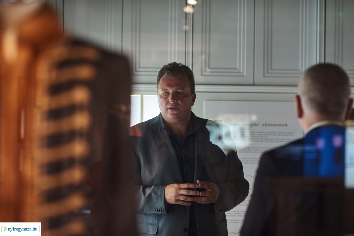 Oklevelek átadása a Kállay Kúriában